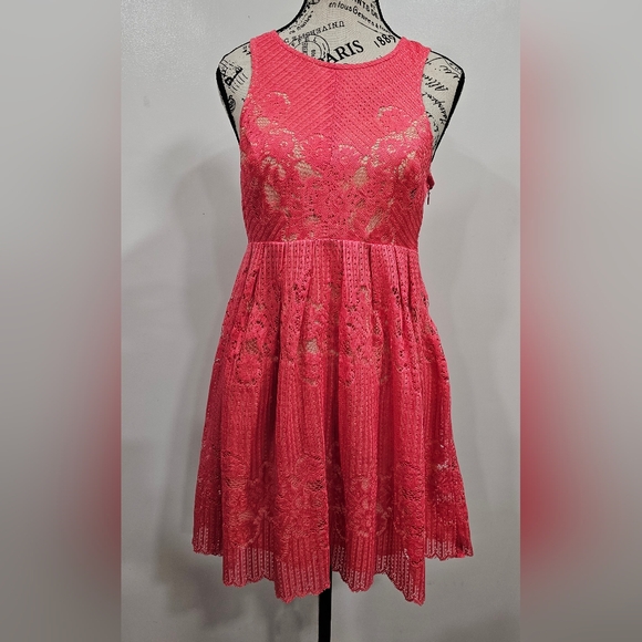 FREE PEOPLE CORAL LACE SUNDRESS - SZ 2 - EUC - Picture 5 of 8